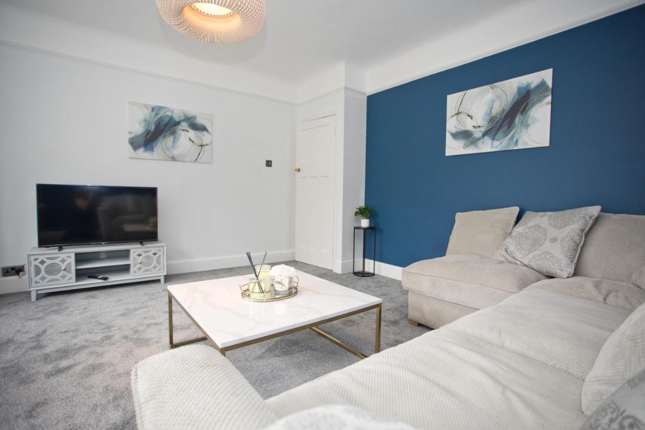 Beach Apartment In Sandbanks Poole Exterior photo